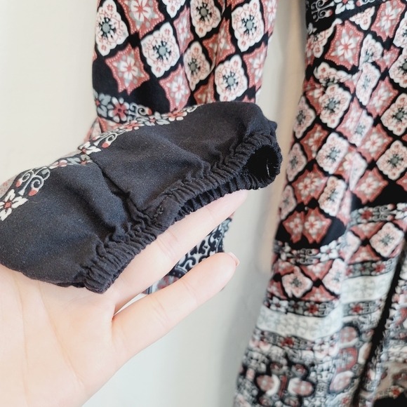 💕 Wild Blue Sadie Robertson Black Boho Romper Medium - Picture 11 of 15